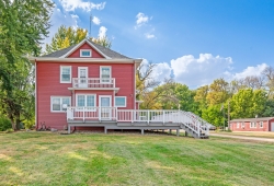 43637 State Highway 15, Truman